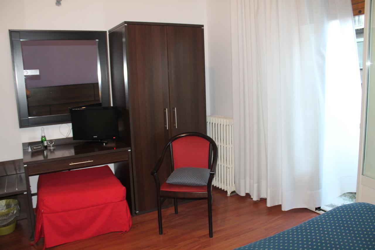 Hotel Catalani E Madrid ميلان المظهر الخارجي الصورة