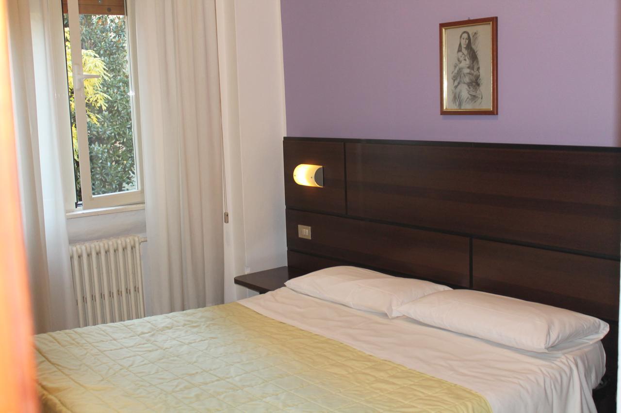 Hotel Catalani E Madrid ميلان المظهر الخارجي الصورة