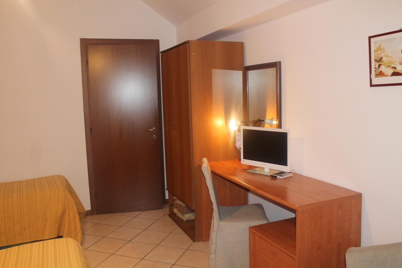 Hotel Catalani E Madrid ميلان المظهر الخارجي الصورة