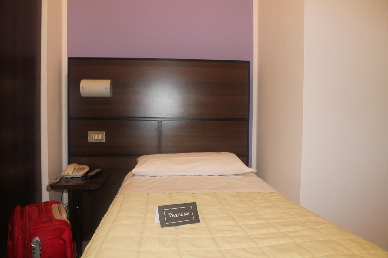 Hotel Catalani E Madrid ميلان المظهر الخارجي الصورة