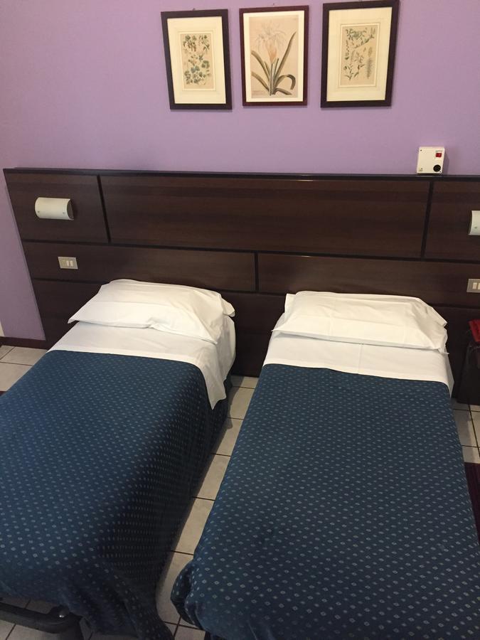 Hotel Catalani E Madrid ميلان المظهر الخارجي الصورة