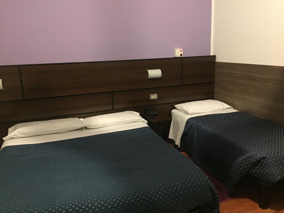Hotel Catalani E Madrid ميلان المظهر الخارجي الصورة