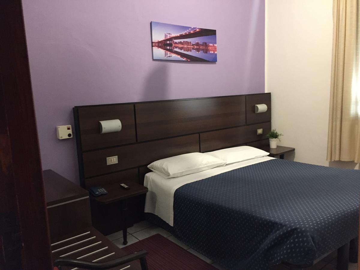 Hotel Catalani E Madrid ميلان المظهر الخارجي الصورة
