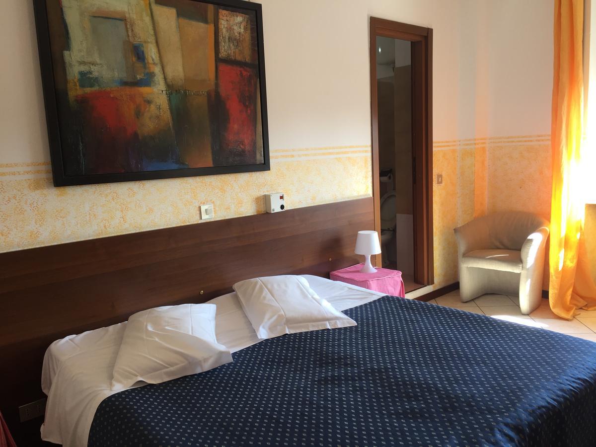 Hotel Catalani E Madrid ميلان المظهر الخارجي الصورة