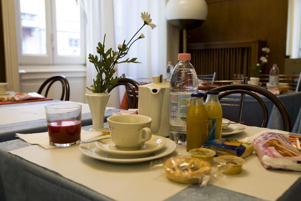 Hotel Catalani E Madrid ميلان المظهر الخارجي الصورة