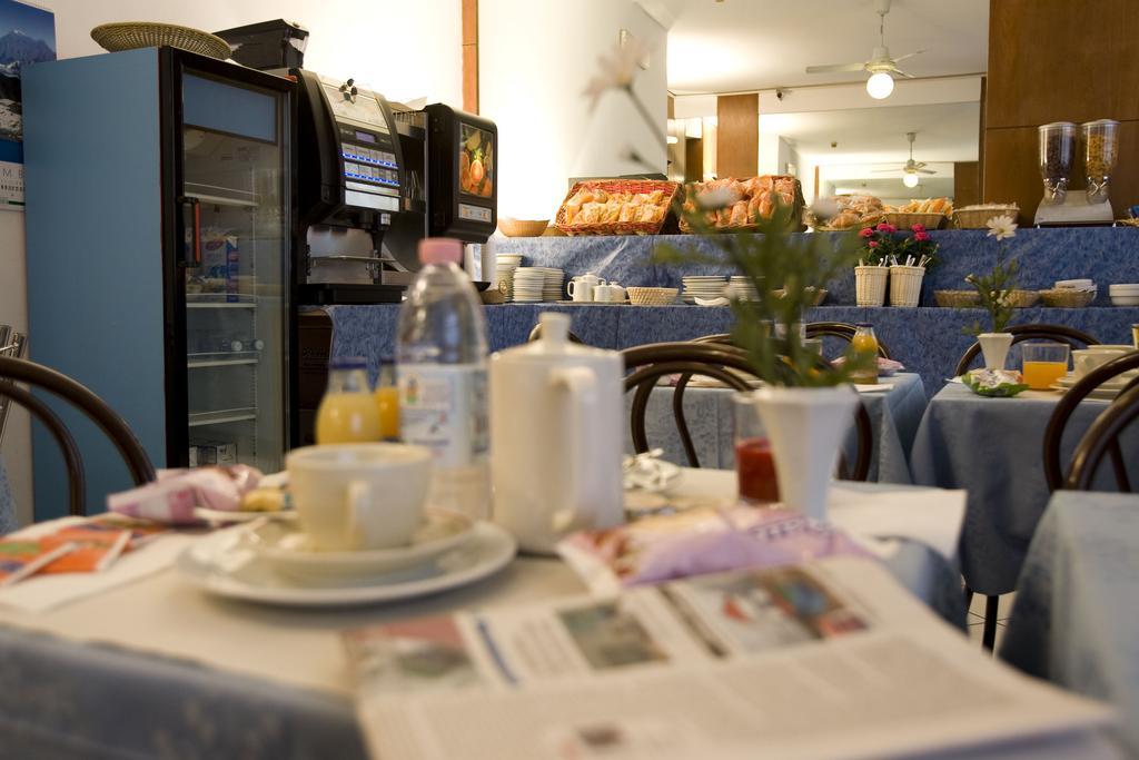 Hotel Catalani E Madrid ميلان المظهر الخارجي الصورة