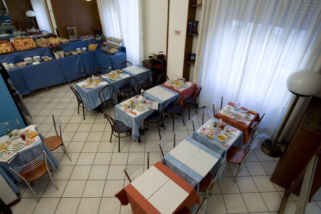 Hotel Catalani E Madrid ميلان المظهر الخارجي الصورة