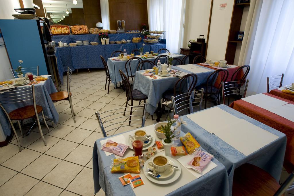 Hotel Catalani E Madrid ميلان المظهر الخارجي الصورة