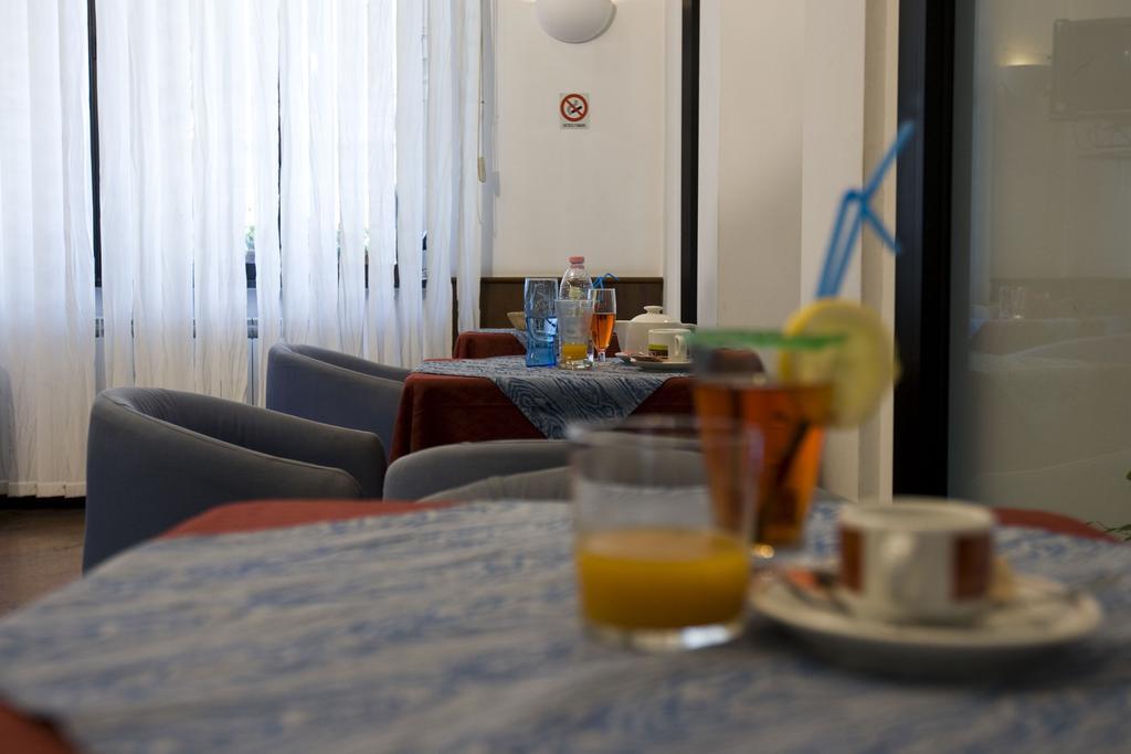 Hotel Catalani E Madrid ميلان المظهر الخارجي الصورة