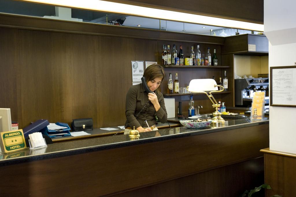 Hotel Catalani E Madrid ميلان المظهر الخارجي الصورة