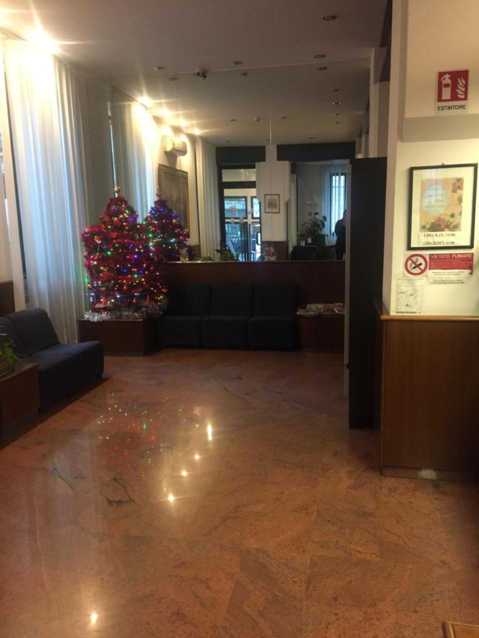 Hotel Catalani E Madrid ميلان المظهر الخارجي الصورة