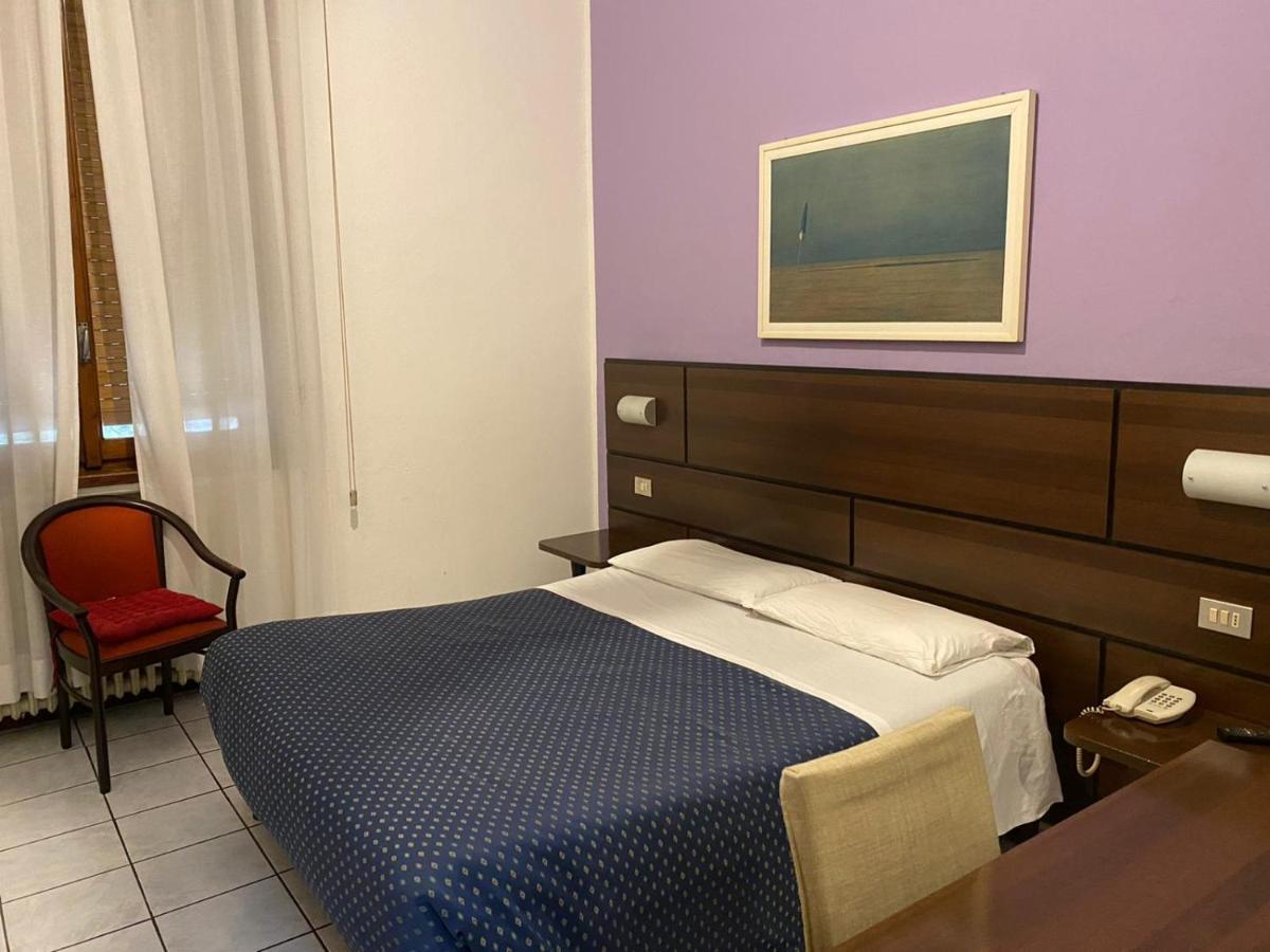 Hotel Catalani E Madrid ميلان المظهر الخارجي الصورة