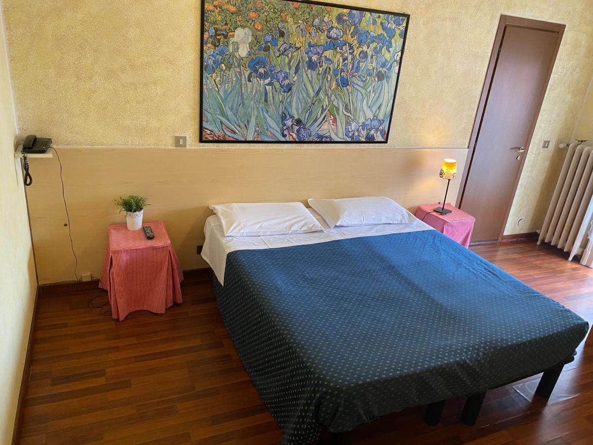 Hotel Catalani E Madrid ميلان المظهر الخارجي الصورة